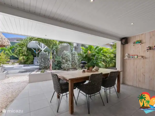 Maison Tropicale Salina | Curaçao, Curaçao-Centre, Willemstad - maison de vacances Bel endroit pour manger avec vue sur le jardin