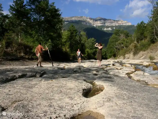 Etage Le Mas de Saint-Ferreol en Francia, Drôme, Menglon - apartamento Le Bez Chatillion