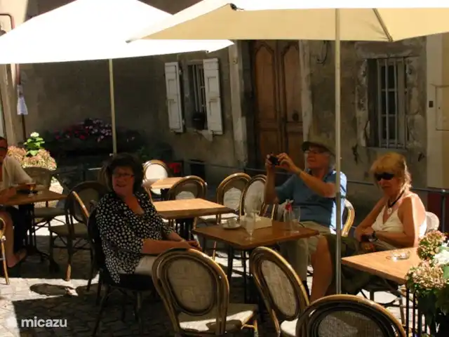 Etage Le Mas de Saint-Ferreol en Francia, Drôme, Menglon - apartamento El pintoresco pueblo de Châtillion