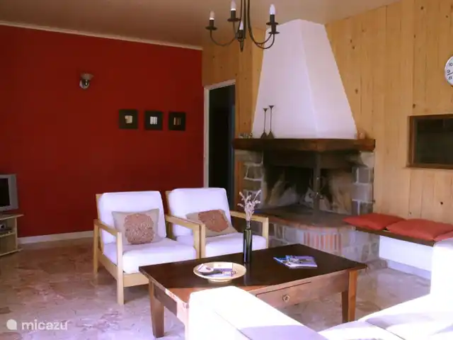 Etage Le Mas de Saint-Ferreol en Francia, Drôme, Menglon - apartamento Sala de estar