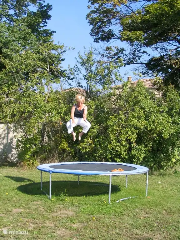 Trampoline in de tuin