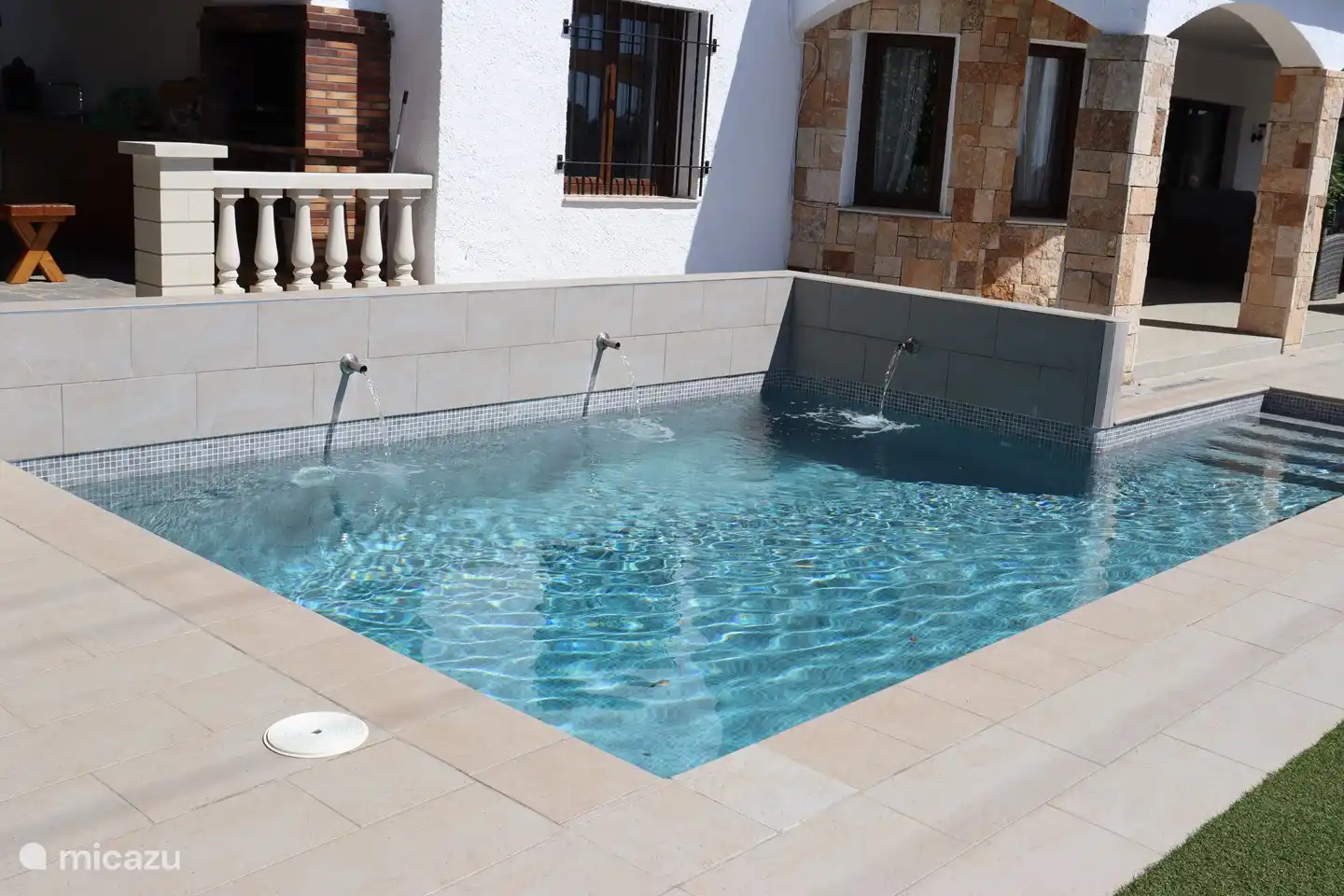 Schwimmbad VillaCostaBrava (Schwimmbad kann gegen eine zusätzliche Gebühr von 175 € pro Woche beheizt werden).