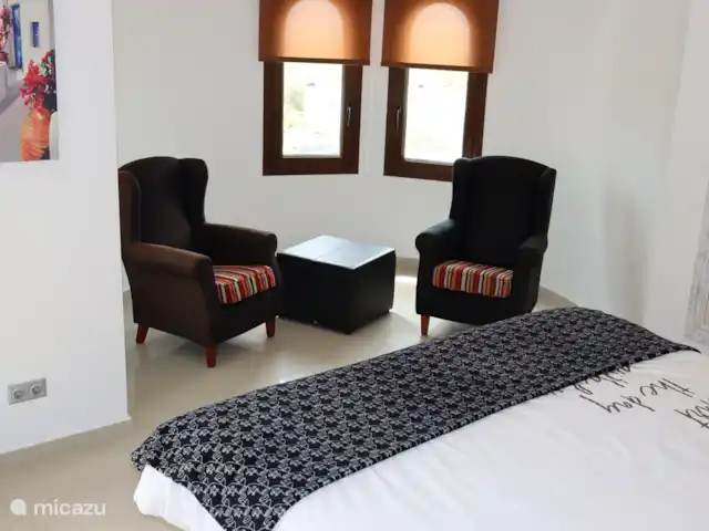 Location de Vacances Espagne, Costa Brava, Calonge, villa - VillaCostaBrava Joli coin salon dans la chambre parentale
