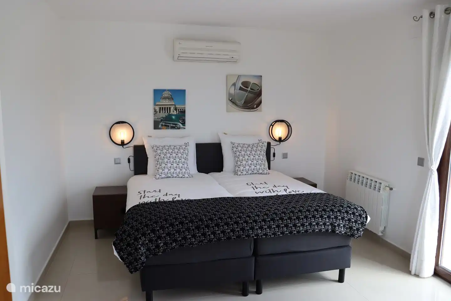 Große Schlafzimmer im Obergeschoss mit 3 Schlafplätzen, Klimaanlage