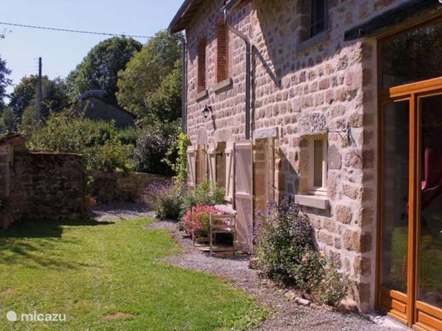 Holiday home in France, Creuse, Saint-Yrieix-la-Montagne - farmhouse La Colline Gibouleaux