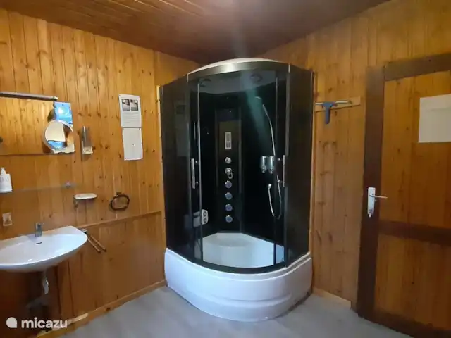 Location de Vacances Belgique, Ardennes, Halleux, chalet - Chalet Riethoven La salle de bain