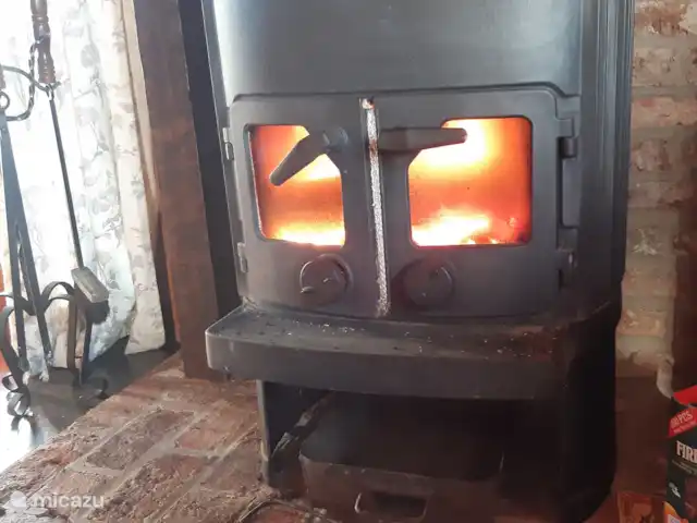 Location de Vacances Belgique, Ardennes, Halleux, chalet - Chalet Riethoven Que la flamme brûle !