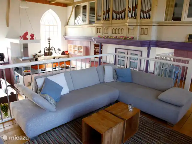 Grieta de Van Dam en Países Bajos, Frise, Oosterbierum - casa vacacional Descansar en el sofá para ver una buena película o un partido deportivo es posible en la casa de vacaciones De Kraak van Van Dam.