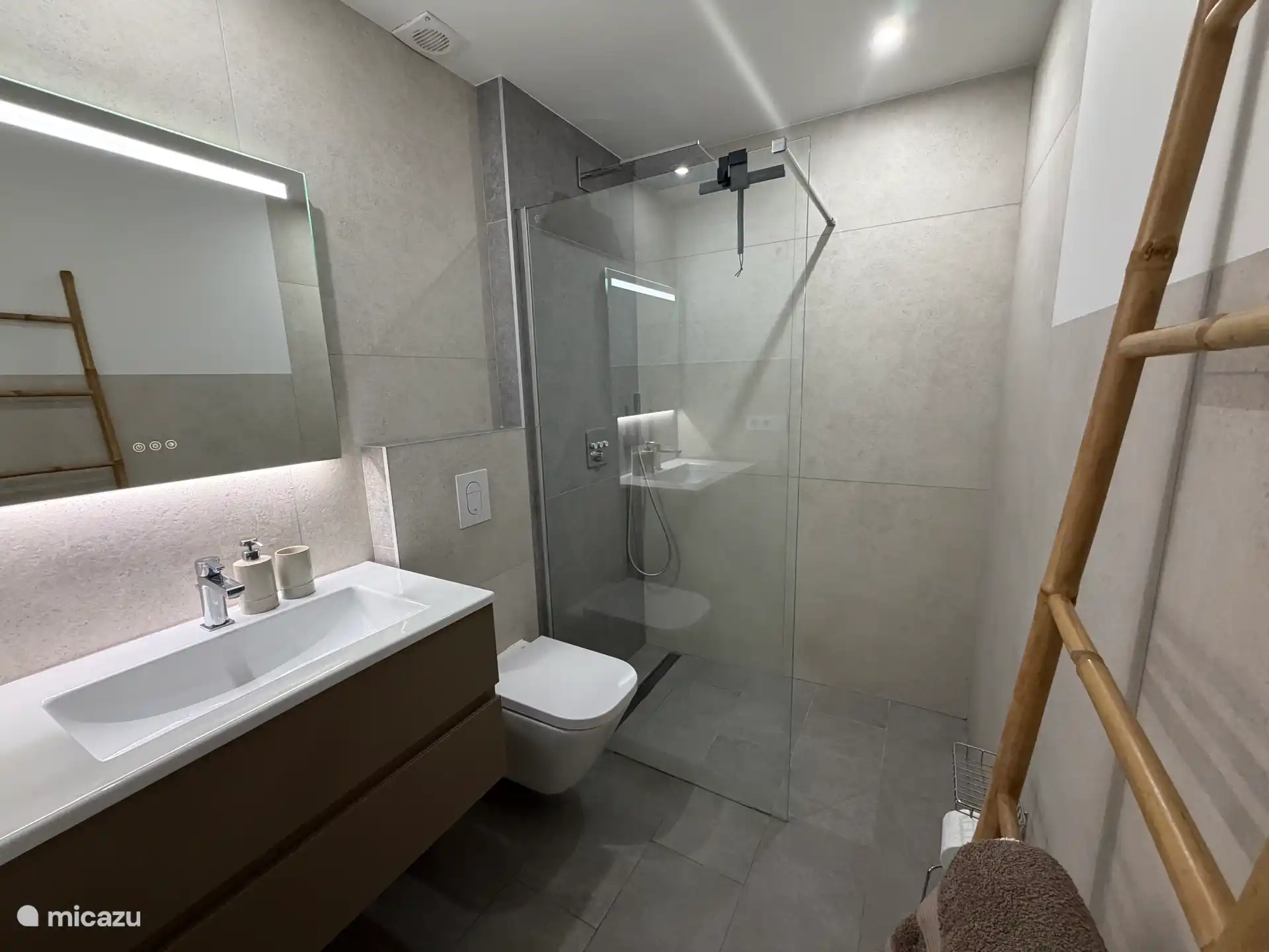 Baño en suite dormitorio principal