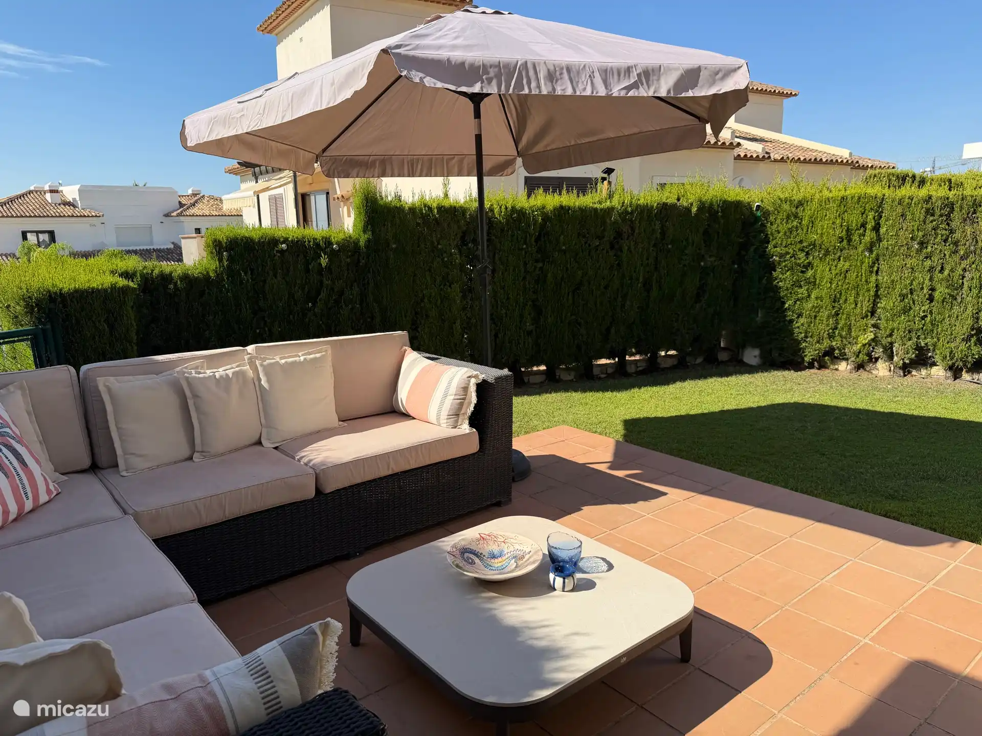 Terraza encantadora, privacidad y cubierta