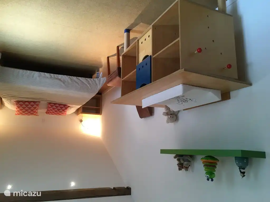 Zweites Schlafzimmer im Dachgeschoss