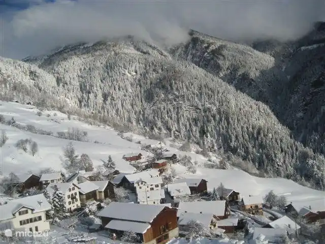 Trennen Sie das Dorf in Richtung Süd-Ost