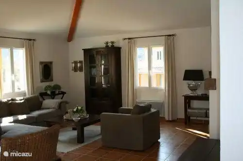 Villa rive gauche