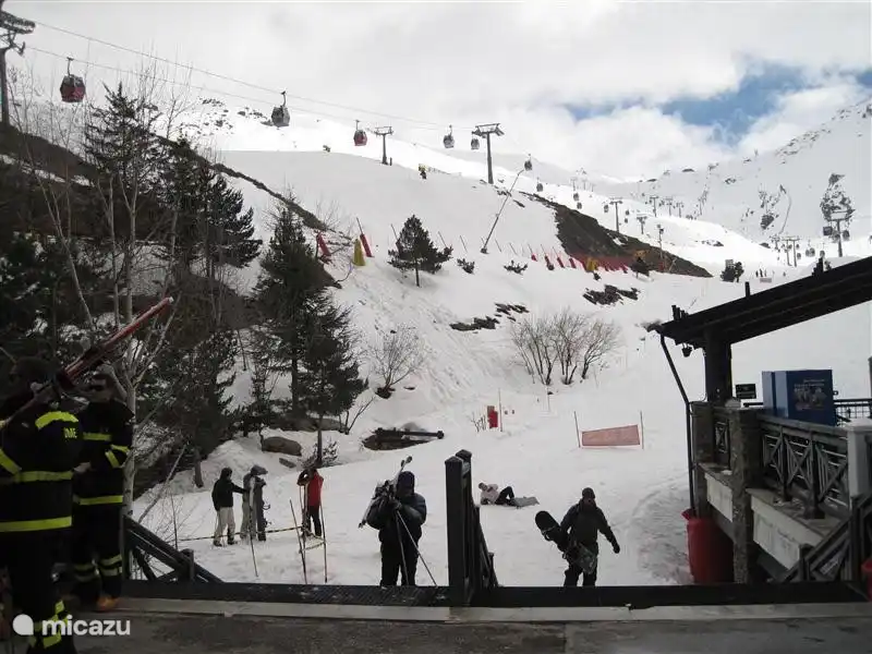 Skifahren in der Sierra Nevada! nur 1 Stunde Fahrt. Um mit der Alhambra Granada kombinieren.