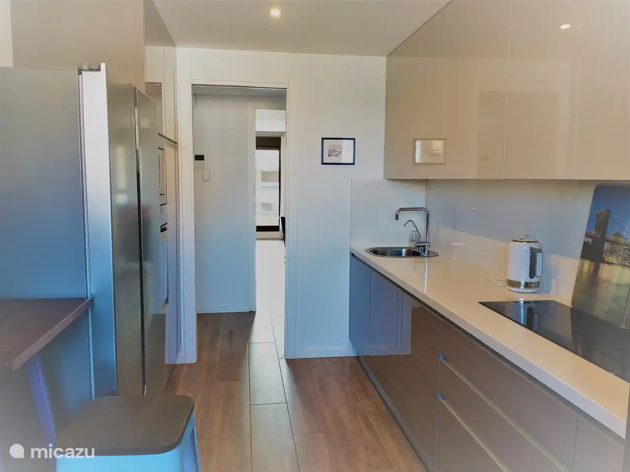 Keuken met ontbijthoekje
