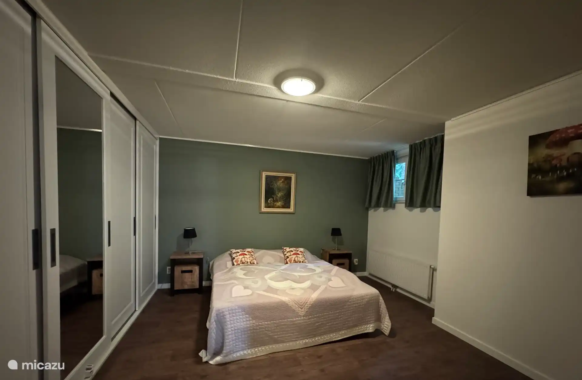 Seta del dormitorio en el sótano
