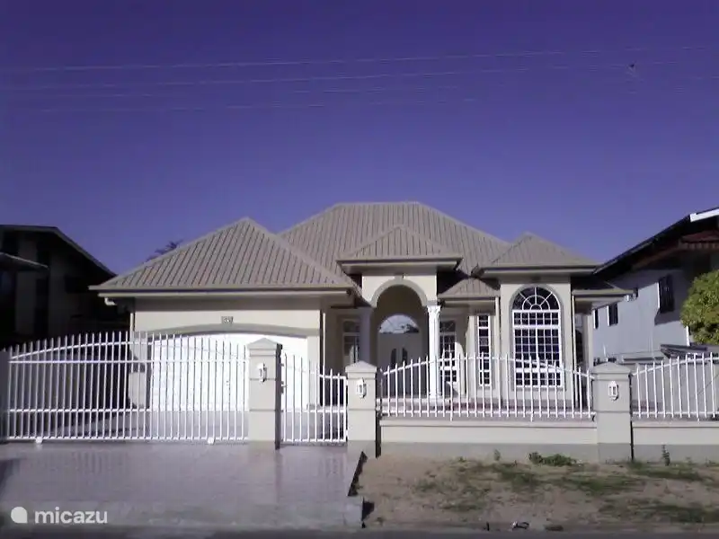 villa in Suriname, Paramaribo, Paramaribo – Villa Zonnehof