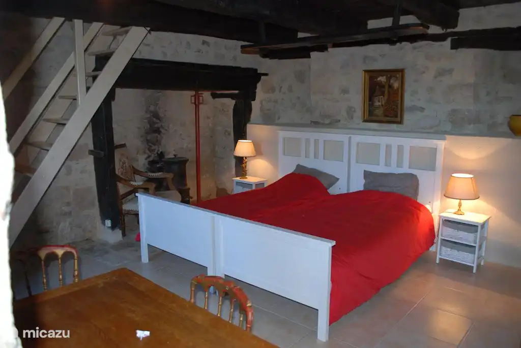 2 pers bedroom ground floor with private shower and sink