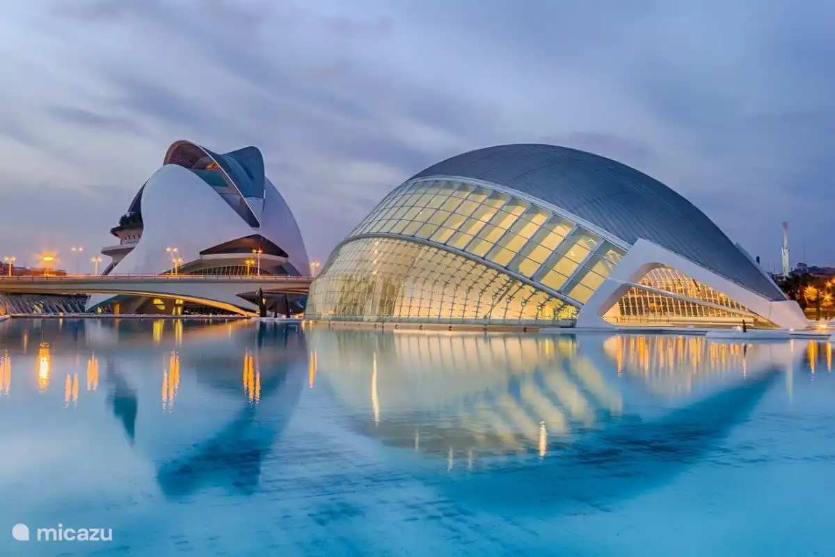 Der futuristische Komplex des valencianischen Architekten Calatrava