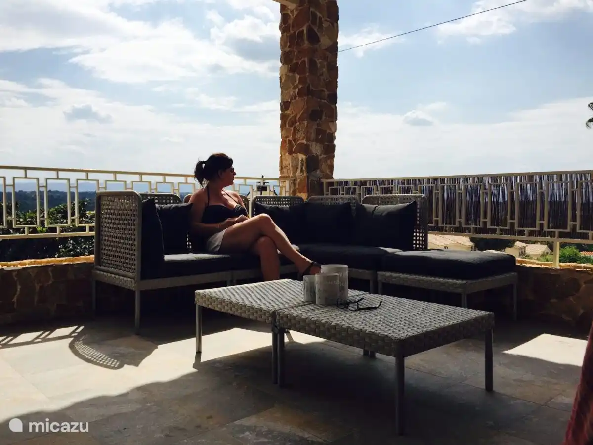 Schöner Loungebereich zum Entspannen