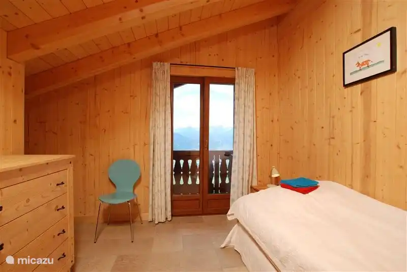 2 bedrooms with access to upper balcony