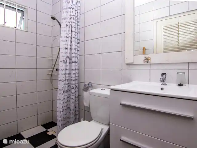 Villa Bleu Curaçao | Curaçao, Banda Ariba (est), Jan Thiel - villa salle de bain dans la chambre principale