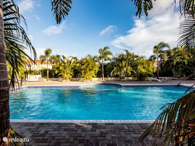 Villa Bleu Curaçao | Curaçao, Banda Ariba (est), Jan Thiel - villa La piscine avec la maison en arrière-plan