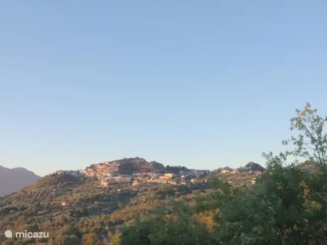 Valle degli Olivi | Italie, Campanie, Roccagloriosa - villa Roccagliosa au soleil du soir
