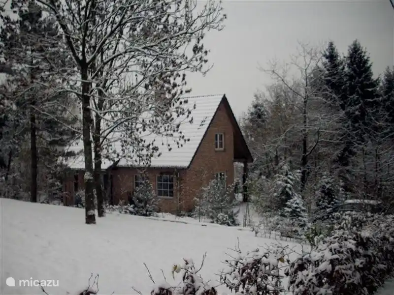 Das Jahr, Höhepunkt der Romantik mit 
Weihnachten im Schnee.