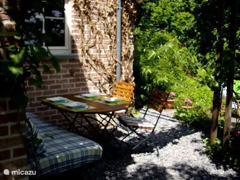 Ein tolles Frühstück vor Ort
im Osten.