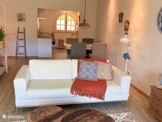 Casa Sereno Appartement Plage | Portugal, Algarve, Carvoeiro - appartement salon avec vue sur la cuisine