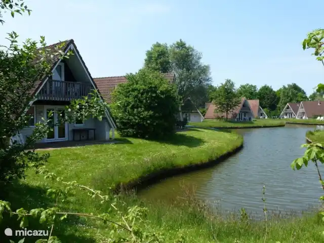 Vakantiebungalow Knus huren in Nederland, Overijssel, Gramsbergen - bungalow Het huisje is erg mooi - en zonnig - aan de vijver gelegen