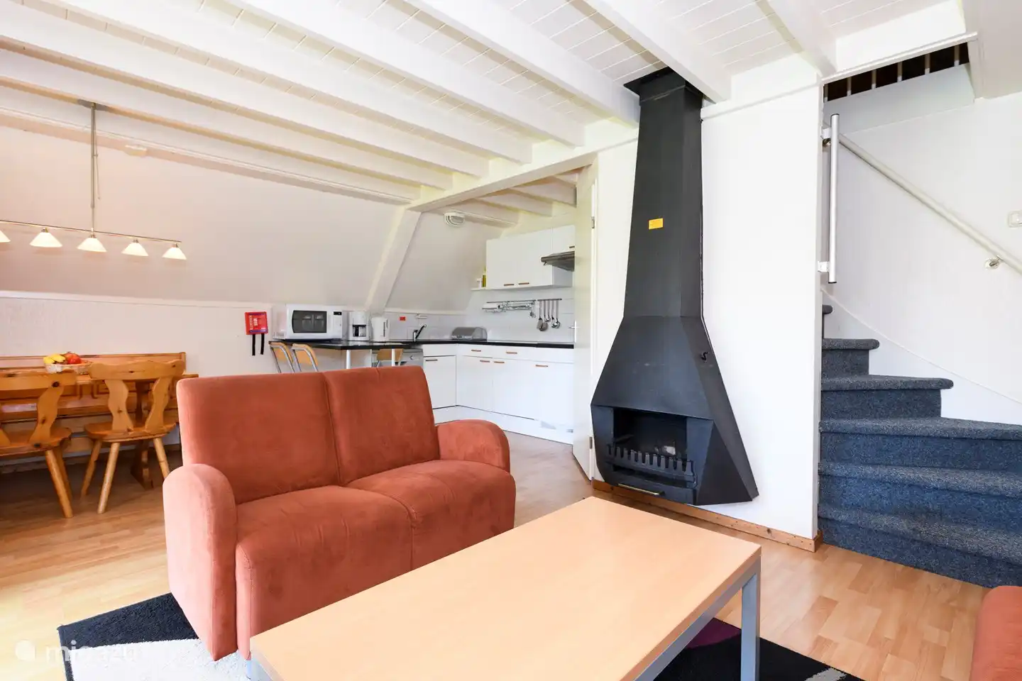 Ein Blick auf die Treppe zum Obergeschoss.