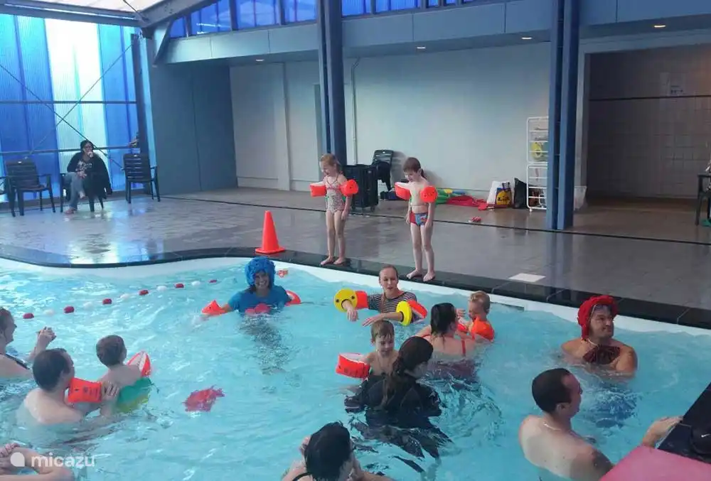 Schwimmunterricht im Park