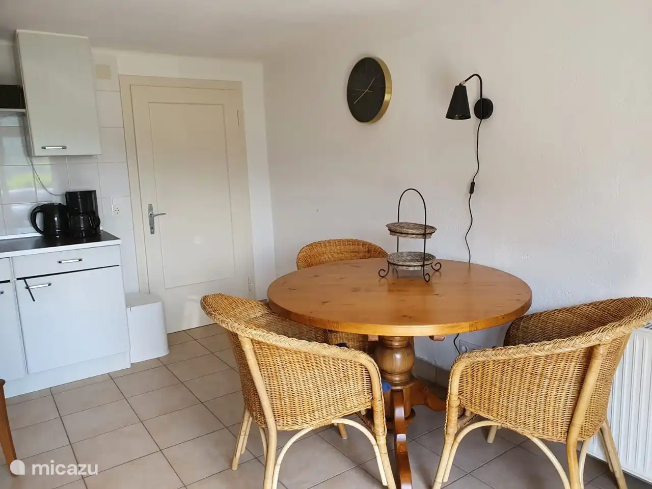 Wohnzimmer/Küche Keller