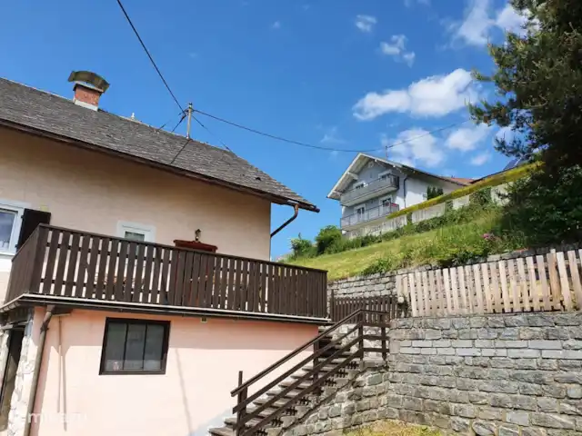 Maison Brunner | Autriche, Carinthie, Dobriach - maison de vacances vue du parking à l'arrière de la maison.