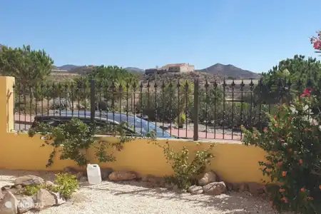 Informatie van MCC park, toegang park en beveiliging. Informatie hondenbezitters.