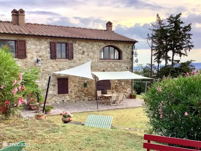 Apartamento Bosco en Italia, Toscana, Montecatini Val Di Cecina - apartamento Terraza apartamento Antico