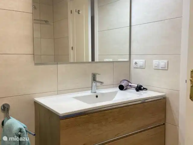 Alquiler a largo plazo, España, Costa del Sol, Estepona, apartamento Puerto Alto 2 dormitorios