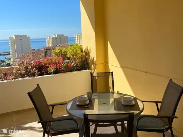 Alquiler a largo plazo, España, Costa del Sol, Estepona, apartamento Puerto Alto 2 dormitorios