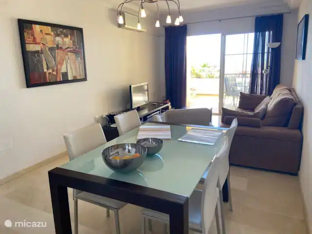 Alquiler a largo plazo, España, Costa del Sol, Estepona, apartamento Puerto Alto 2 dormitorios