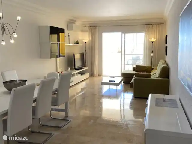 Puerto Alto 3 dormitorios en España, Costa del Sol, Estepona - apartamento Sala de estar