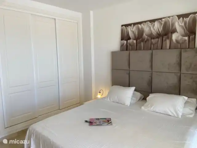 Puerto Alto 3 dormitorios en España, Costa del Sol, Estepona - apartamento recamara principal