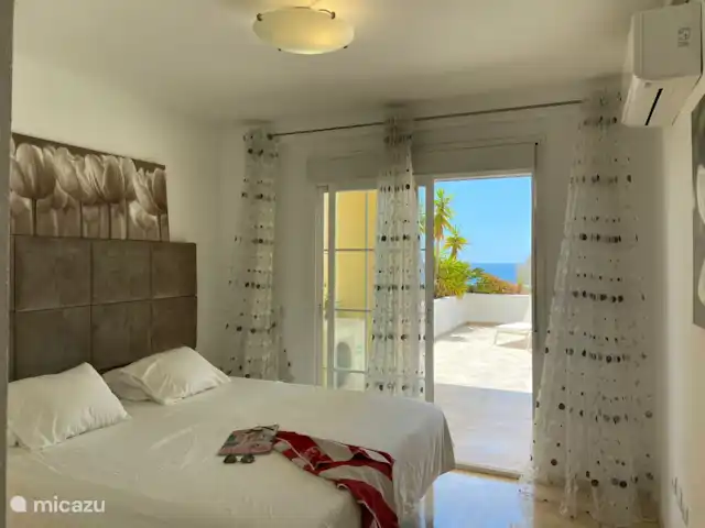 Puerto Alto 3 dormitorios en España, Costa del Sol, Estepona - apartamento recamara principal