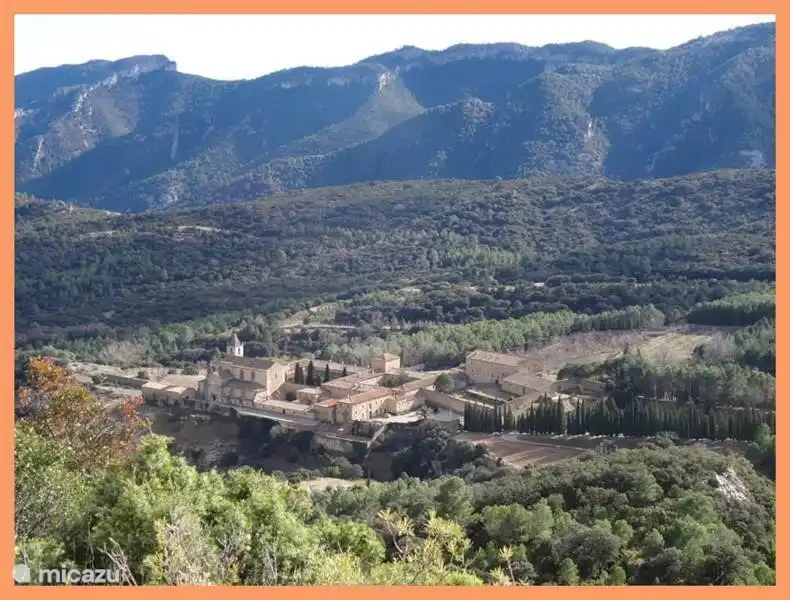 La capilla del monasterio cisterciense de Tinen&#231;a de Benifass&#225; se puede visitar una vez a la semana durante una hora