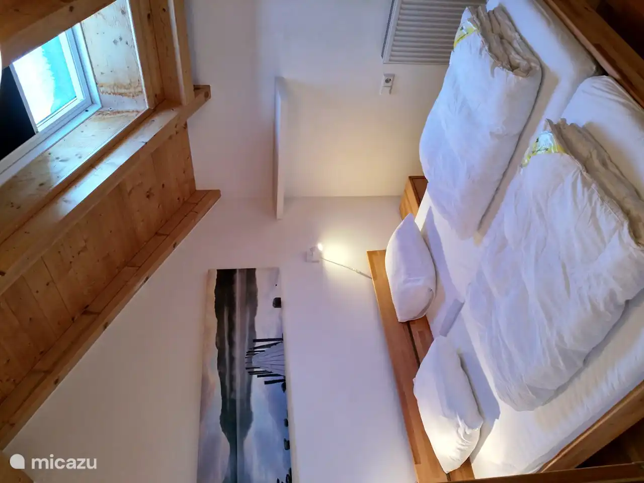 Zweites Schlafzimmer auf der Rückseite des Hauses.