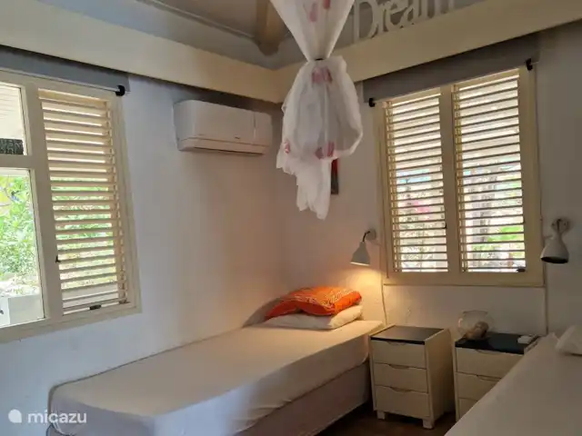 Location de Vacances Curaçao, Curaçao-Centre, Willemstad, maison de vacances - 'Casa Troepial' avec piscine privée chambre d'amis