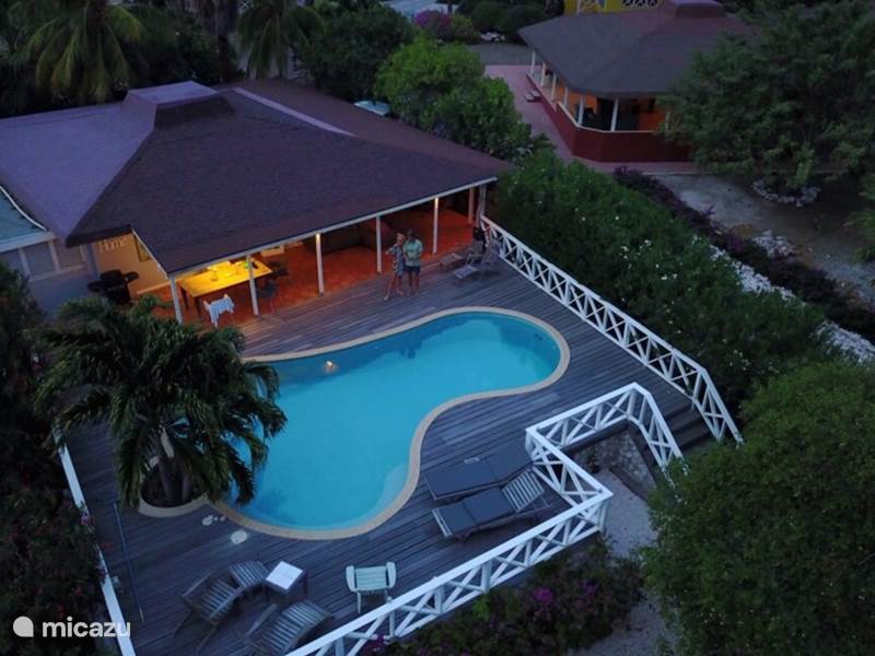 Vakantiehuis Curaçao, Curacao-Midden, Willemstad Vakantiehuis 'Casa Troepiaal' met privé zwembad