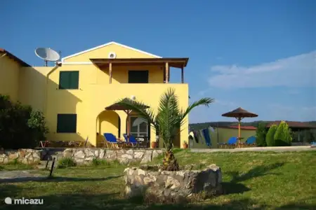 spielplatz fur kinder ferienhaus thailand, ferienwohnung griechenland - ferienhäuser in griechenland | micazu, Design ideen