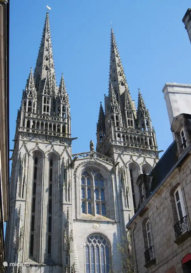 Quimper, l'imposante cathédrale